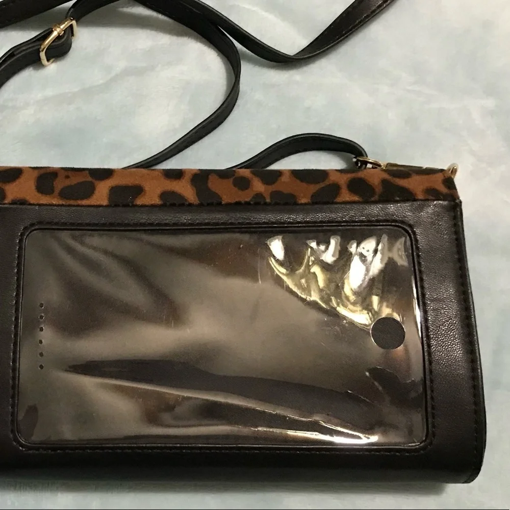 Crossbody with RFID. Touchscreen - Picture 4 of 11